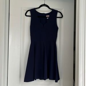Gently used navy formal mini dress! Size S